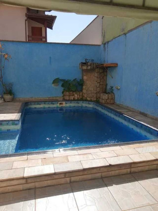 Imagem Casa com 3 Quartos à Venda, 220 m² em Roncáglia - Valinhos Imagem Casa com 3 Quartos à Venda, 220 m² em Roncáglia - Valinhos