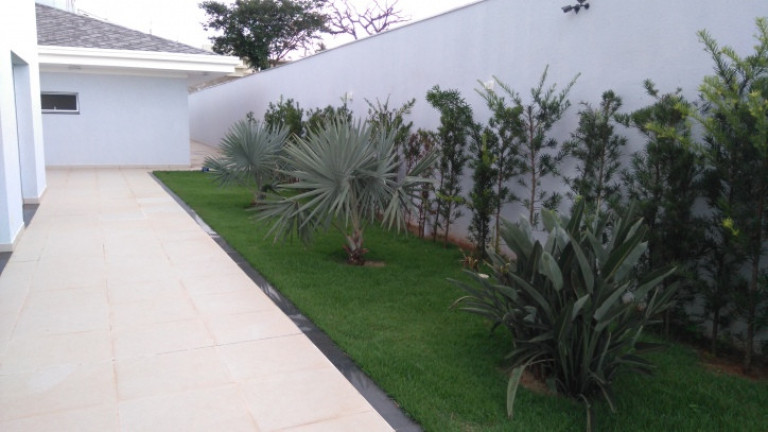 Imagem Casa com 4 Quartos à Venda, 3.000 m² em Jardim Shangri-lá - Bauru Imagem Casa com 4 Quartos à Venda, 3.000 m² em Jardim Shangri-lá - Bauru