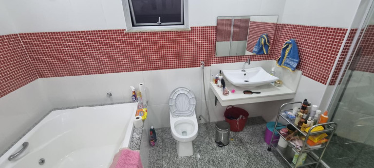 Imagem Casa com 4 Quartos à Venda, 107 m² em Ramos - Rio De Janeiro