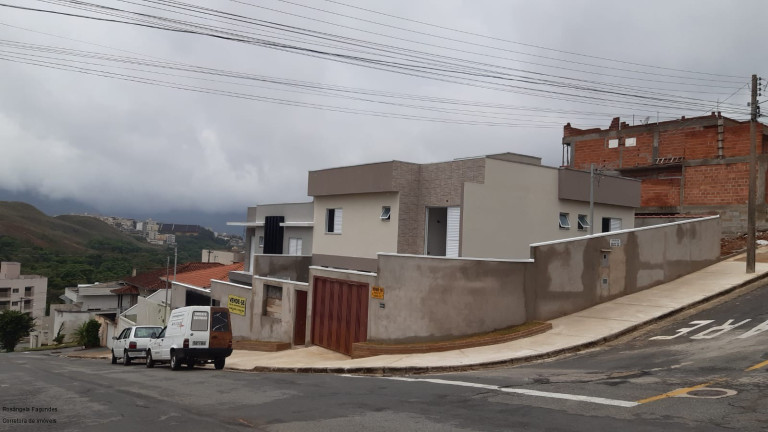 Imagem Sobrado com 4 Quartos à Venda, 215 m² em Residencial Morumbí - Poços De Caldas Imagem Sobrado com 4 Quartos à Venda, 215 m² em Residencial Morumbí - Poços De Caldas