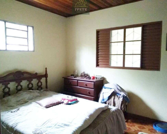Imagem Casa com 2 Quartos à Venda, 100 m² em Serra Negra Imagem Casa com 2 Quartos à Venda, 100 m² em Serra Negra