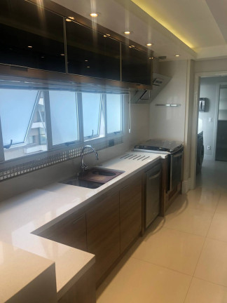 Imagem Apartamento com 3 Quartos à Venda, 252 m² em Alphaville - Barueri