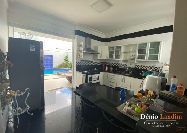Imagem Casa com 4 Quartos à Venda, 329 m² em Ibituruna - Montes Claros
