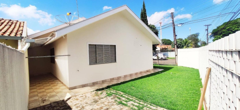 Imagem Casa com 3 Quartos à Venda, 101 m² em Conjunto Requião - Maringá Imagem Casa com 3 Quartos à Venda, 101 m² em Conjunto Requião - Maringá
