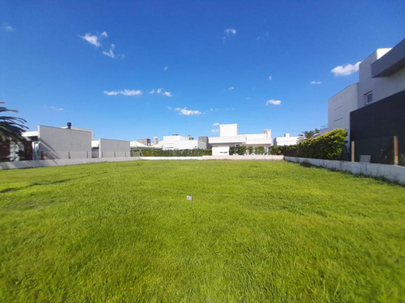 Terreno à Venda, 600 m² em Dubai - Capao Da Canoa