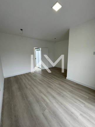 Imagem Sobrado com 3 Quartos à Venda, 193 m² em Jardim Santa Clara - Guarulhos Imagem Sobrado com 3 Quartos à Venda, 193 m² em Jardim Santa Clara - Guarulhos
