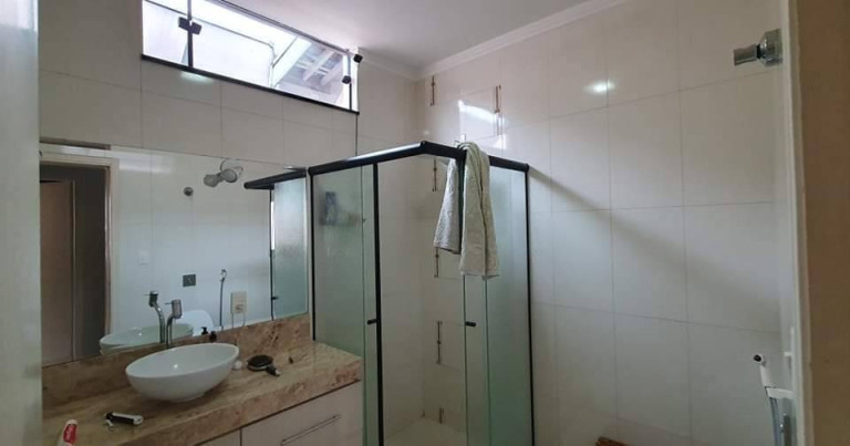 Imagem Casa com 3 Quartos à Venda, 250 m² em Limeira Imagem Casa com 3 Quartos à Venda, 250 m² em Limeira