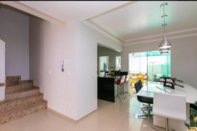 Imagem Casa com 3 Quartos à Venda, 233 m² em Cristo Rei - Curitiba Imagem Casa com 3 Quartos à Venda, 233 m² em Cristo Rei - Curitiba