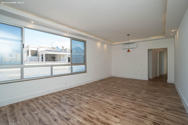 Imagem Apartamento com 4 Quartos à Venda, 130 m²em Tijuca - Rio De Janeiro Imagem Apartamento com 4 Quartos à Venda, 130 m²em Tijuca - Rio De Janeiro