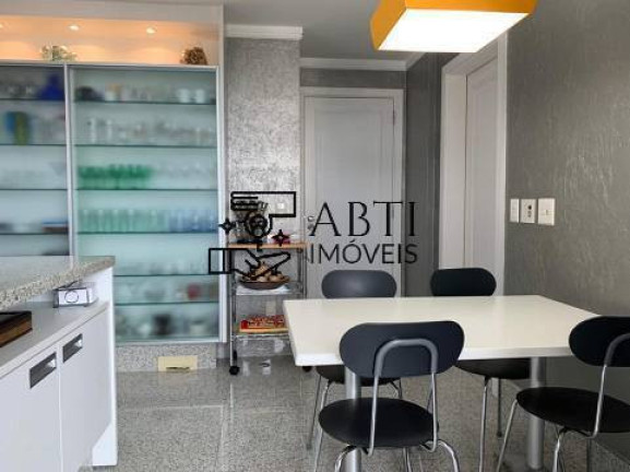 Imagem Apartamento com 4 Quartos à Venda, 300 m² em Moema - São Paulo