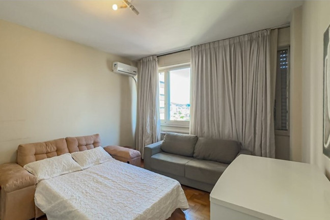Imagem Imóvel com 4 Quartos à Venda, 190 m² em Rio Branco - Porto Alegre