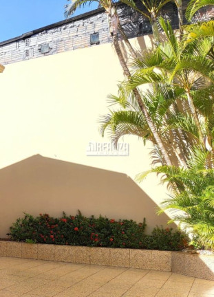 Imagem Casa com 3 Quartos à Venda, 288 m² em Boa Vista - Uberaba Imagem Casa com 3 Quartos à Venda, 288 m² em Boa Vista - Uberaba