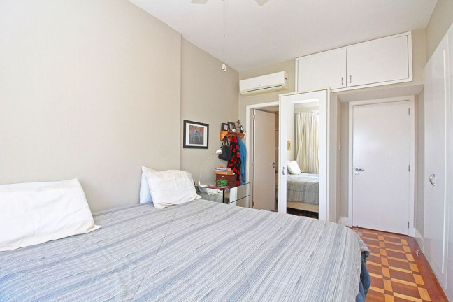 Imagem Apartamento com 3 Quartos à Venda, 140 m² em Centro Histórico - Porto Alegre Imagem Apartamento com 3 Quartos à Venda, 140 m² em Centro Histórico - Porto Alegre