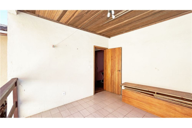 Imagem Casa com 2 Quartos à Venda, 302 m² em Partenon - Porto Alegre Imagem Casa com 2 Quartos à Venda, 302 m² em Partenon - Porto Alegre