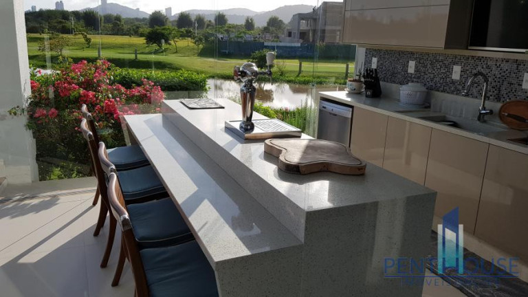 Imagem Casa com 4 Quartos à Venda, 930 m² em Centro - Camboriú