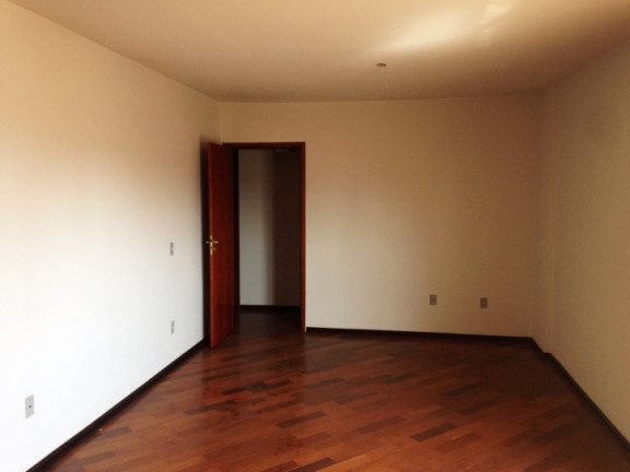 Imagem Apartamento com 3 Quartos à Venda, 1.000 m² em Jardim Estoril - Bauru Imagem Apartamento com 3 Quartos à Venda, 1.000 m² em Jardim Estoril - Bauru