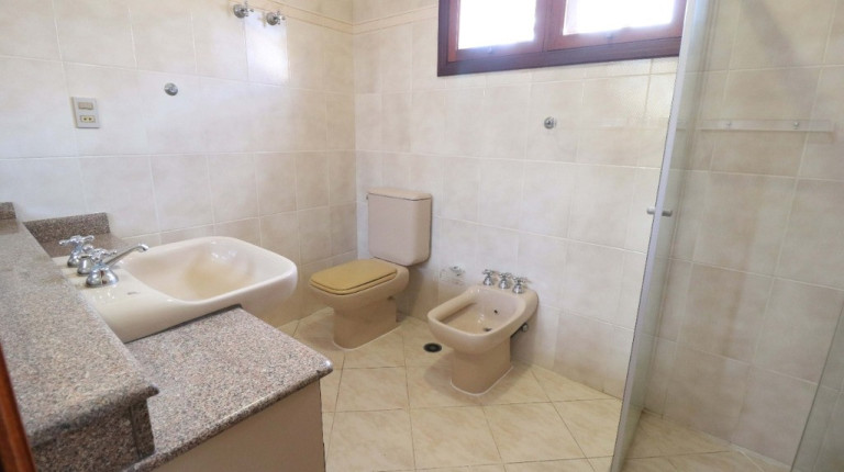Imagem Casa com 3 Quartos à Venda, em Remédios - Osasco Imagem Casa com 3 Quartos à Venda, em Remédios - Osasco