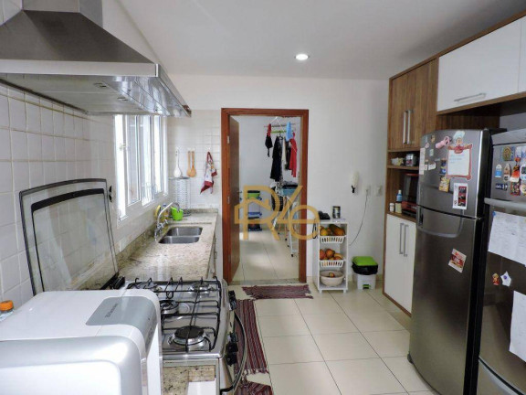 Imagem Casa com 4 Quartos à Venda, 400 m² em Golf Village - Carapicuíba Imagem Casa com 4 Quartos à Venda, 400 m² em Golf Village - Carapicuíba