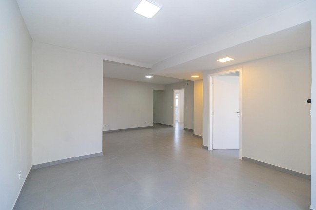 Imagem Casa com 3 Quartos para Alugar, 145 m² em Orleans - Curitiba Imagem Casa com 3 Quartos para Alugar, 145 m² em Orleans - Curitiba