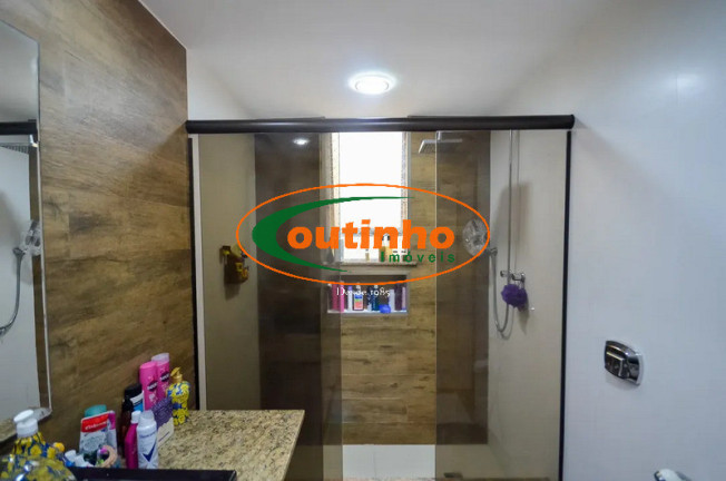 Imagem Apartamento com 4 Quartos à Venda, 138 m² em Maracanã - Rio De Janeiro Imagem Apartamento com 4 Quartos à Venda, 138 m² em Maracanã - Rio De Janeiro