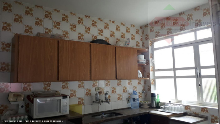Imagem Casa com 5 Quartos à Venda, 300 m² em Centro - Taubaté Imagem Casa com 5 Quartos à Venda, 300 m² em Centro - Taubaté