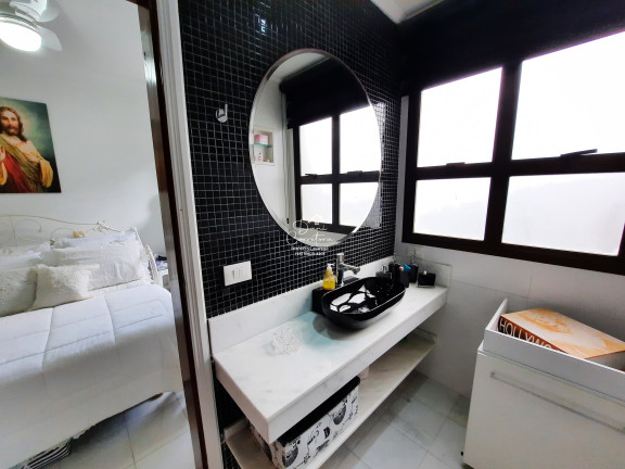 Imagem Imóvel com 4 Quartos à Venda, 305 m² em Pitangueiras - Guarujá Imagem Imóvel com 4 Quartos à Venda, 305 m² em Pitangueiras - Guarujá