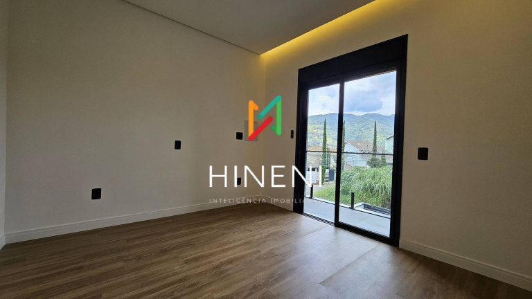 Imagem Casa com 3 Quartos à Venda, 180 m² em Vila Petrópolis - Atibaia Imagem Casa com 3 Quartos à Venda, 180 m² em Vila Petrópolis - Atibaia