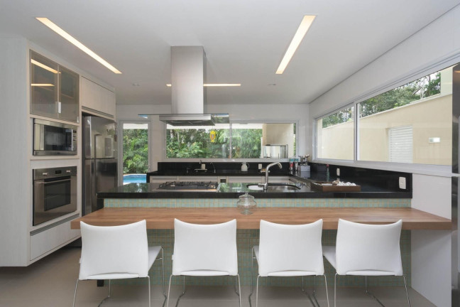 Imagem Casa com 4 Quartos à Venda, 360 m² em Riviera Módulo 24 - Bertioga Imagem Casa com 4 Quartos à Venda, 360 m² em Riviera Módulo 24 - Bertioga