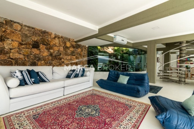 Imagem Sobrado com 4 Quartos à Venda, 313 m² em Praia Vermelha Do Sul - Ubatuba Imagem Sobrado com 4 Quartos à Venda, 313 m² em Praia Vermelha Do Sul - Ubatuba
