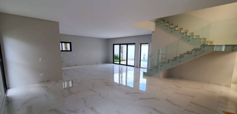 Imagem Casa com 4 Quartos à Venda, 250 m² em Barra Sul - Balneário Camboriú Imagem Casa com 4 Quartos à Venda, 250 m² em Barra Sul - Balneário Camboriú