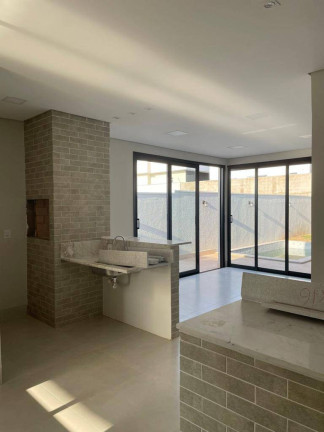 Imagem Casa com 3 Quartos à Venda, 163 m² em Condomínio Belvedere - Cuiabá Imagem Casa com 3 Quartos à Venda, 163 m² em Condomínio Belvedere - Cuiabá