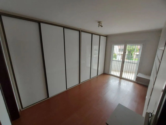 Imagem Sobrado com 4 Quartos à Venda, 192 m² em Bom Retiro - Curitiba Imagem Sobrado com 4 Quartos à Venda, 192 m² em Bom Retiro - Curitiba