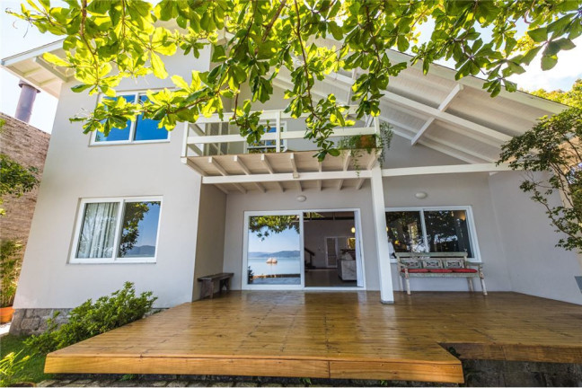 Casa com 3 Quartos à Venda,  em Cacupé - Florianópolis