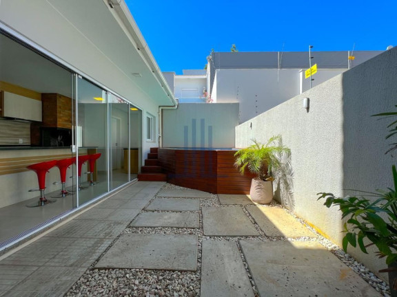 Imagem Casa com 3 Quartos à Venda, 137 m² em Tomazetti - Santa Maria Imagem Casa com 3 Quartos à Venda, 137 m² em Tomazetti - Santa Maria