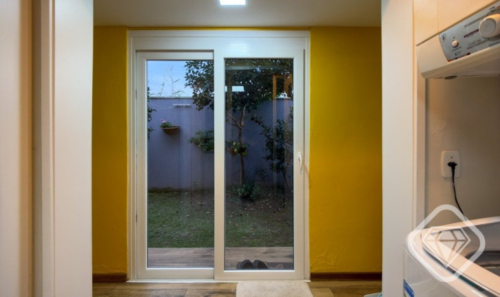 Imagem Casa com 3 Quartos à Venda, 153 m² em Jardins Do Prado - Porto Alegre Imagem Casa com 3 Quartos à Venda, 153 m² em Jardins Do Prado - Porto Alegre