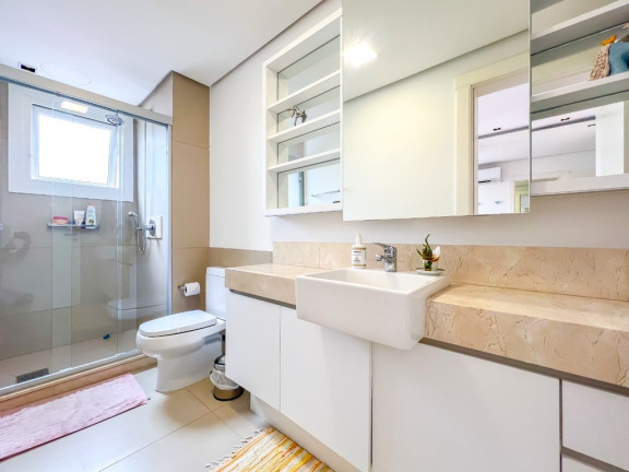 Imagem Apartamento com 4 Quartos à Venda, 304 m² em Petrópolis - Porto Alegre Imagem Apartamento com 4 Quartos à Venda, 304 m² em Petrópolis - Porto Alegre