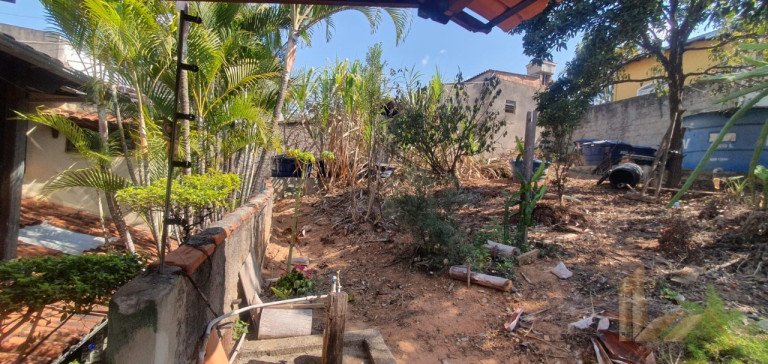Imagem Casa com 6 Quartos à Venda, 280 m² em Vale Das Amendoeiras - Contagem Imagem Casa com 6 Quartos à Venda, 280 m² em Vale Das Amendoeiras - Contagem