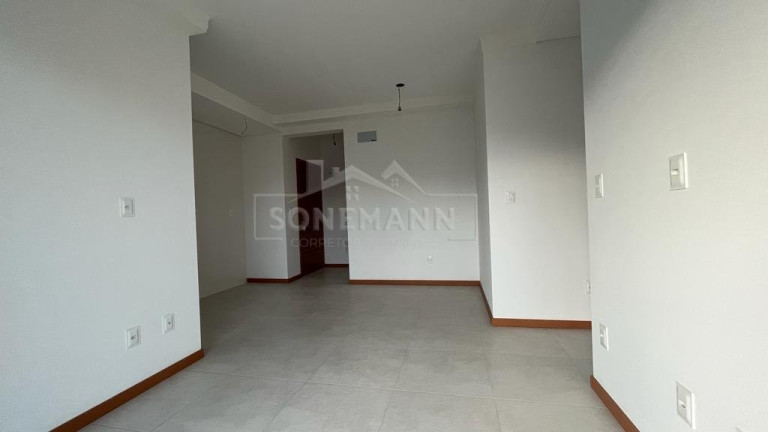 Imagem Apartamento com 2 Quartos à Venda, 61 m² em Coqueiros - Florianópolis