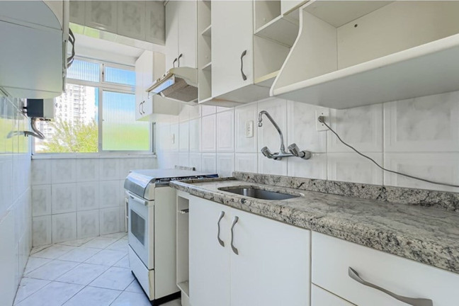 Imagem Imóvel com 1 Quarto à Venda, 43 m² em Vila Ipiranga - Porto Alegre Imagem Imóvel com 1 Quarto à Venda, 43 m² em Vila Ipiranga - Porto Alegre