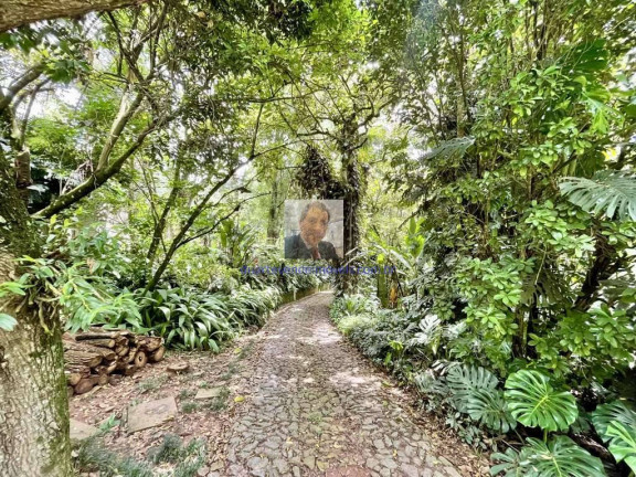 Imagem Casa com 3 Quartos à Venda, 1.043 m² em Chácara Do Refúgio - Carapicuíba Imagem Casa com 3 Quartos à Venda, 1.043 m² em Chácara Do Refúgio - Carapicuíba