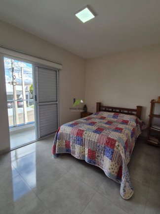 Imagem Casa de Condomínio com 3 Quartos à Venda, 167 m²