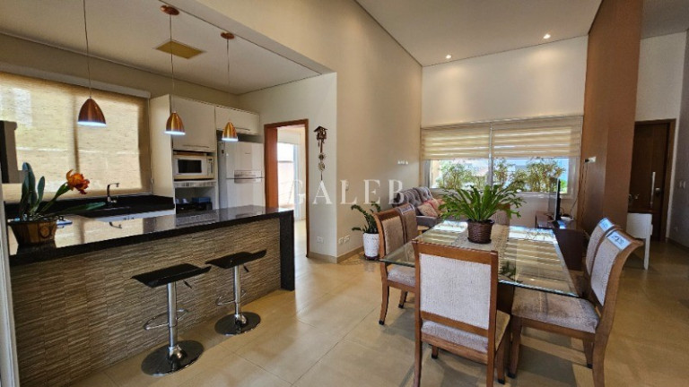 Imagem Casa com 3 Quartos à Venda, 223 m² em Parque Residencial Shambala Ii - Atibaia Imagem Casa com 3 Quartos à Venda, 223 m² em Parque Residencial Shambala Ii - Atibaia