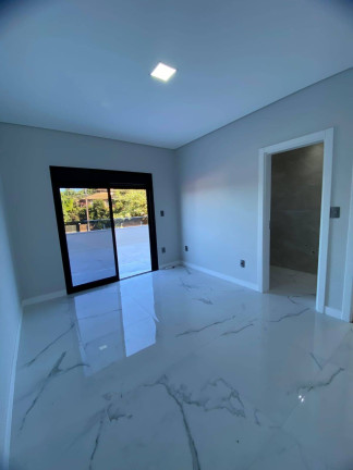 Imagem Casa com 3 Quartos à Venda, 300 m² em São João Do Rio Vermelho - Florianópolis