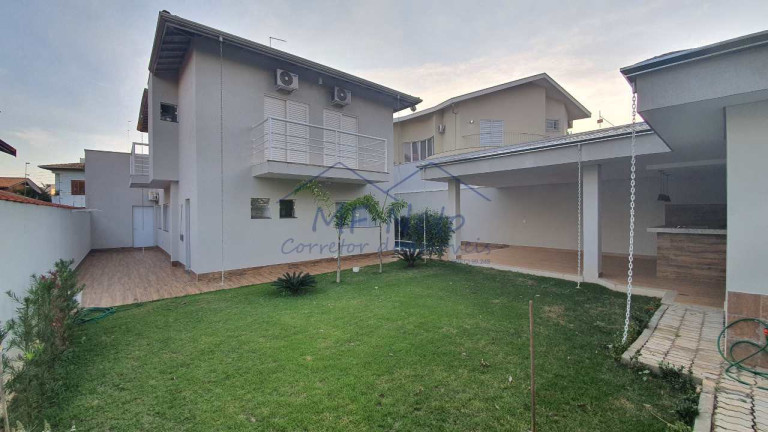 Imagem Casa com 3 Quartos à Venda, 425 m² em Condomínio Flamboyant - Pirassununga Imagem Casa com 3 Quartos à Venda, 425 m² em Condomínio Flamboyant - Pirassununga