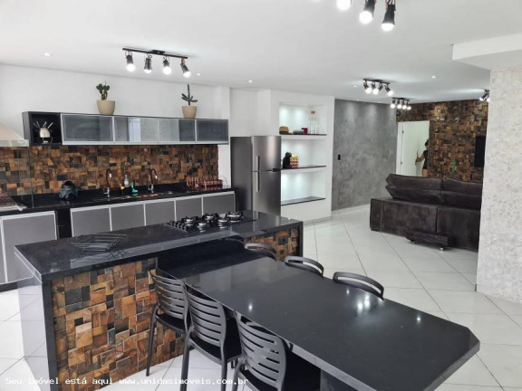 Casa com 3 Quartos à Venda, 102 m² em Centro - Peruíbe