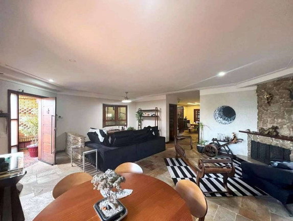 Imagem Casa com 3 Quartos à Venda ou Locação, 300 m² em Jardim Semiramis - Cotia