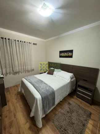 Imagem Casa com 4 Quartos à Venda, 180 m² em Centro - Porto Belo Imagem Casa com 4 Quartos à Venda, 180 m² em Centro - Porto Belo