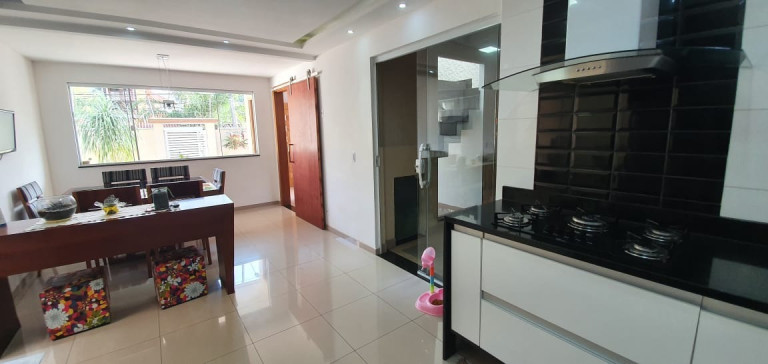 Imagem Casa com 3 Quartos à Venda, 180 m² em Piratininga - Niterói Imagem Casa com 3 Quartos à Venda, 180 m² em Piratininga - Niterói