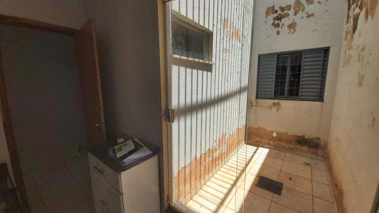 Imagem Casa com 2 Quartos à Venda, 68 m² em Jardim São Conrado - Campo Grande
