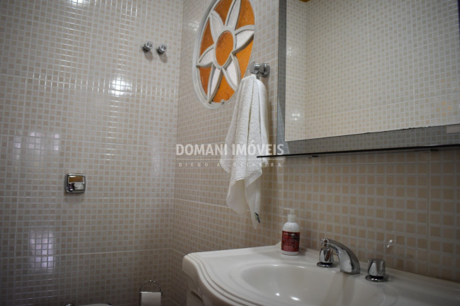 Imagem Casa com 4 Quartos à Venda, 314 m² em Região Do Alto Do Capivari - Campos Do Jordão Imagem Casa com 4 Quartos à Venda, 314 m² em Região Do Alto Do Capivari - Campos Do Jordão